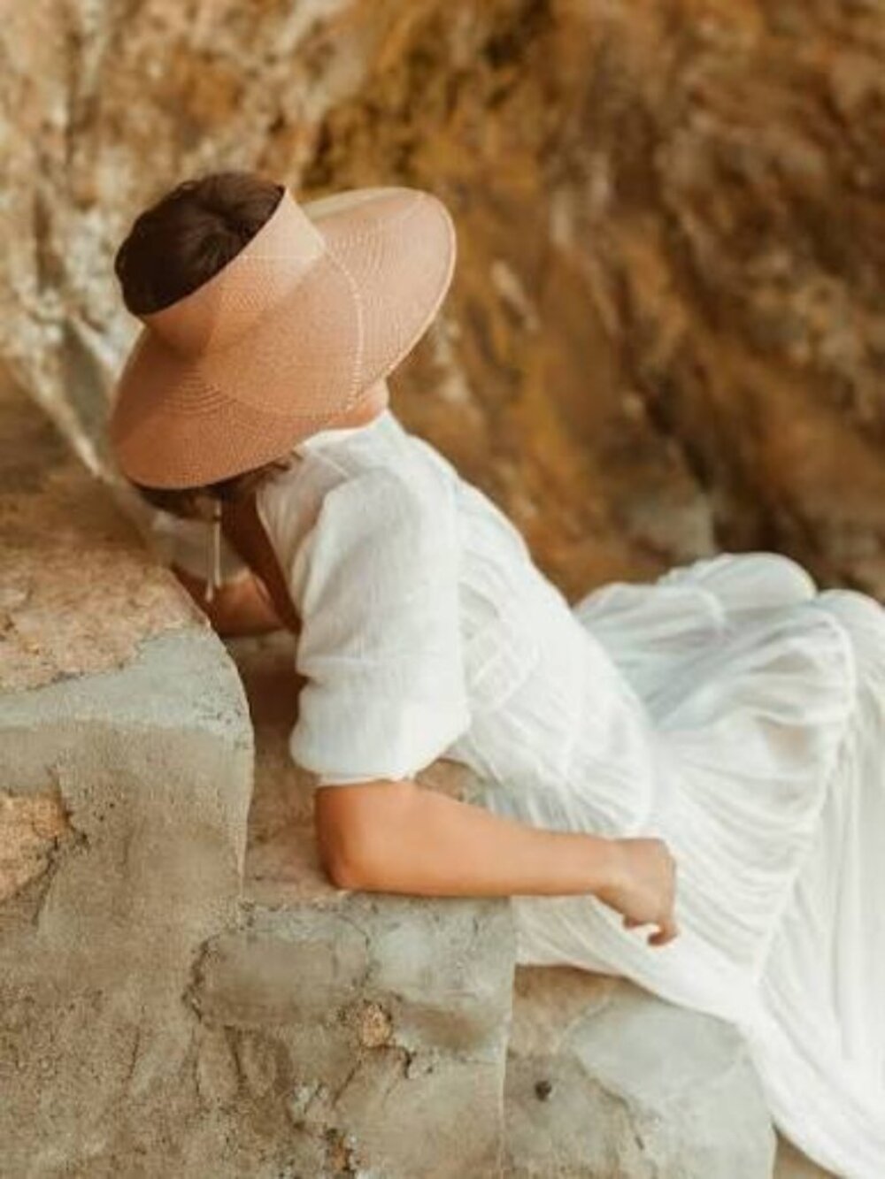 NWT Freja New York Whirlwind Visor Handmade Straw Artisan Crafted Luxury $230